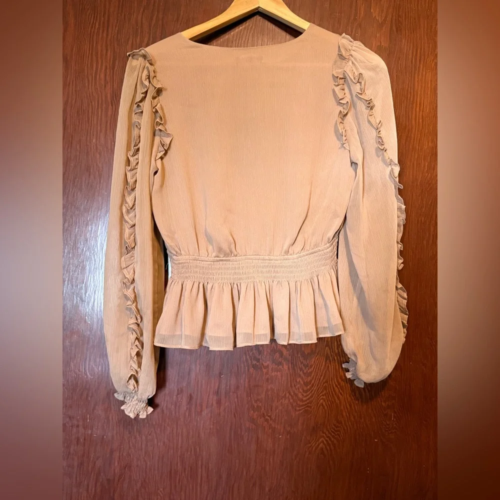 Express V neck smocked cuff peplum top small - Picture 4 of 6